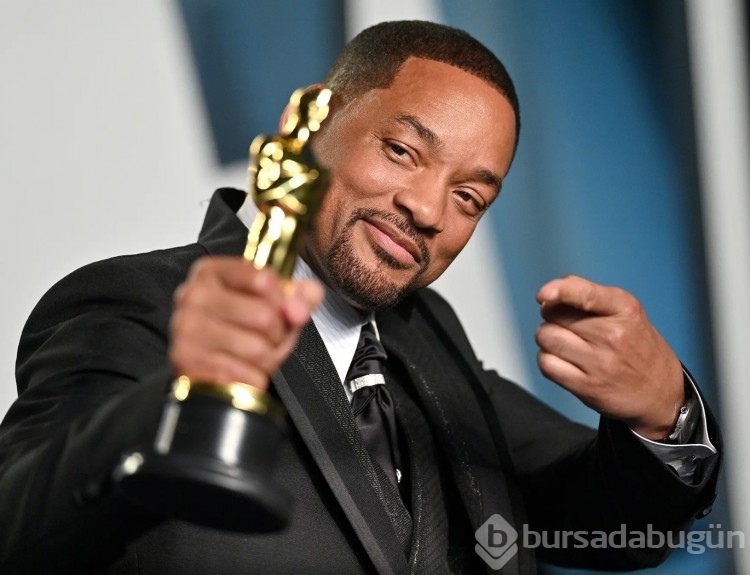 Oscar'da tokatla gündeme gelen Will Smith'e roller gelmeye devam ediyor