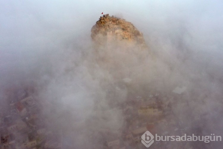 Kapadokya'daki "sis denizi" turistlerin odağı oldu

