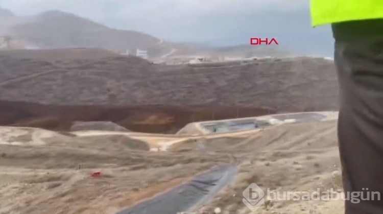 Enerji Bakanı: Heyelan alanında 400 bin kamyonluk toprak kütlesi var