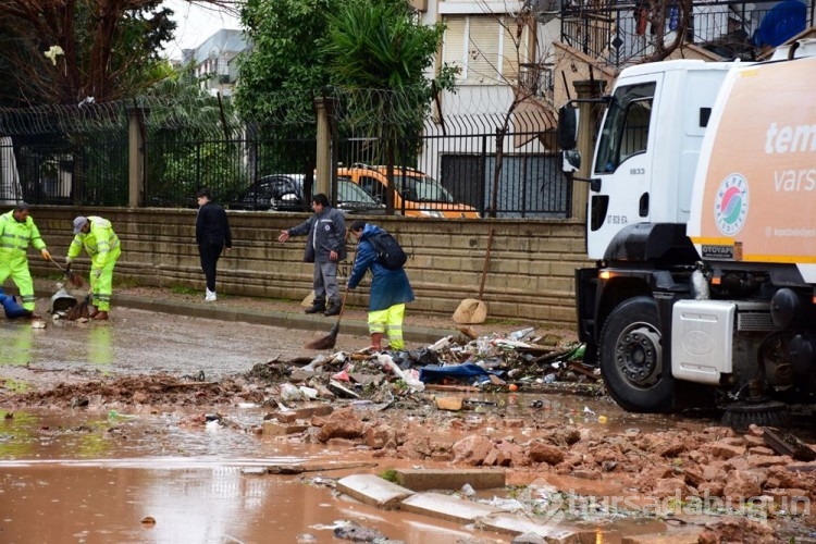 Antalya'da sel felaketinin faturası 300 milyon TL
