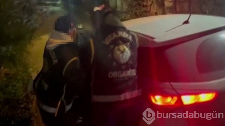 "Şahinler"in yöneticisi yatak odasındaki gizli bölmeden çıktı

