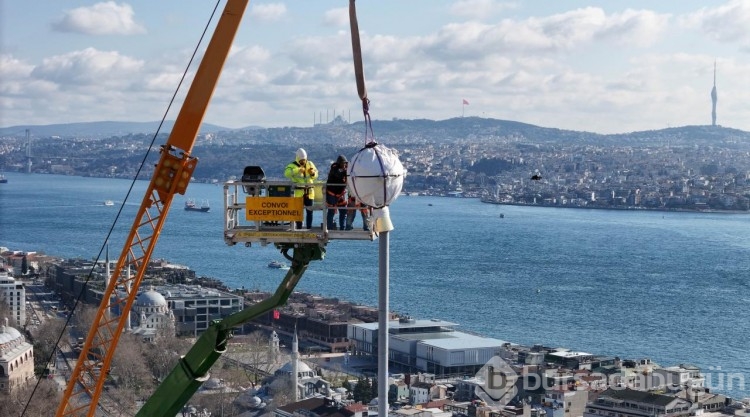İstanbul'un sembol yapılarından Galata Kulesi alemine kavuştu
