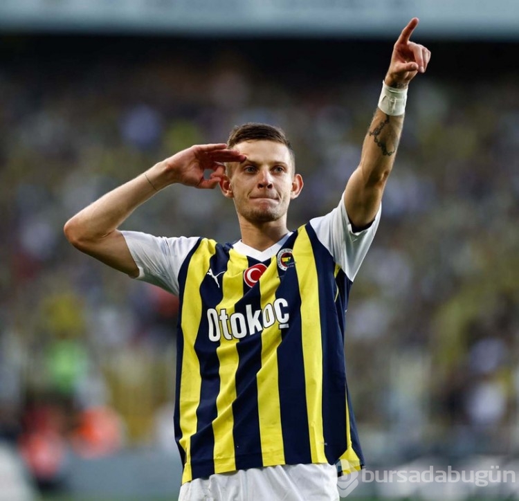 Dünya devi Fenerbahçe'nin yıldızını istiyor!