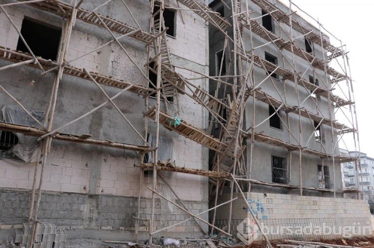 Gaziantep'te inşaat iskelesi çöktü