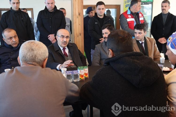 Batan geminin kayıp 4 mürettebatı 9'uncu gününde aranıyor
