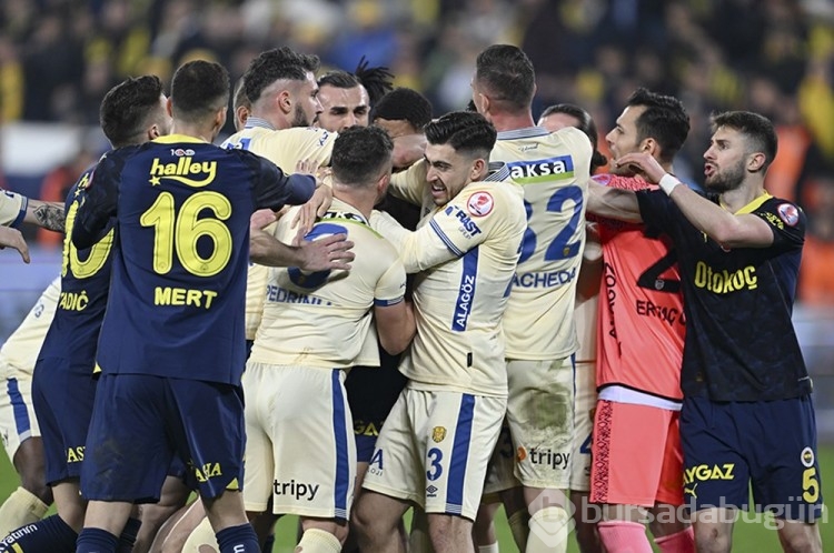 Ankaragücü-Fenerbahçe maçında arbede yaşandı
