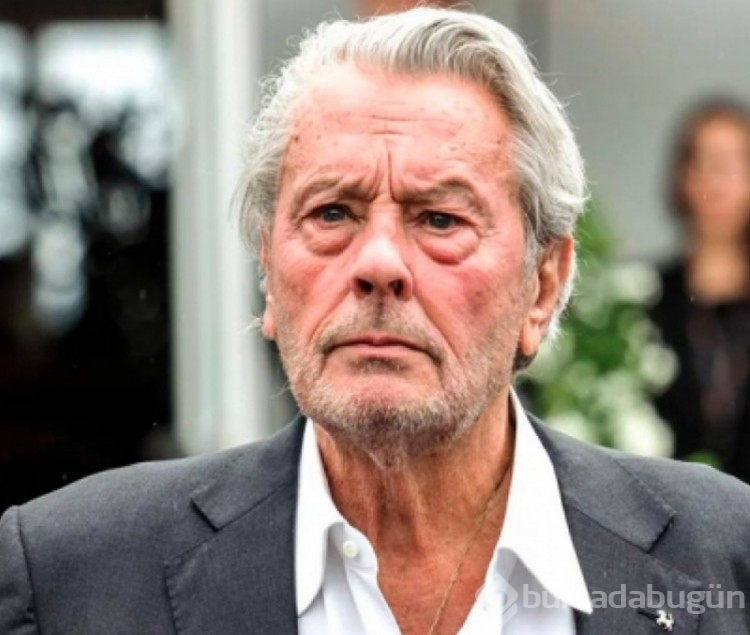Fransız yıldız Alain Delon'un evinde 72 silah ve 3 bin mermi ele geçirildi
