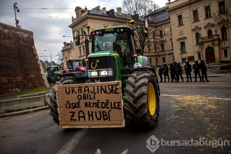 Çekyalı çiftçilerden gübreli protesto
