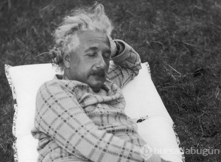En ünlü bilim insanı Albert Einstein'in 5 ilginç alışkanlığı