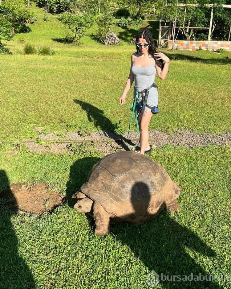 Şarkıcı Simge'nin Mauritius tatilinden paylaşımları!
