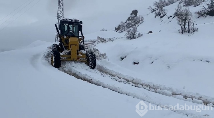 Kar şiddetlendi! 500'den fazla yerleşim yerine ulaşım sağlanamıyor
