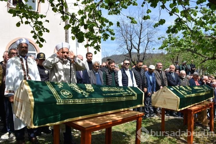 İstanbul'daki yangında ölen kaynak ustası baba ve oğlu Giresun'da toprağa verildi
