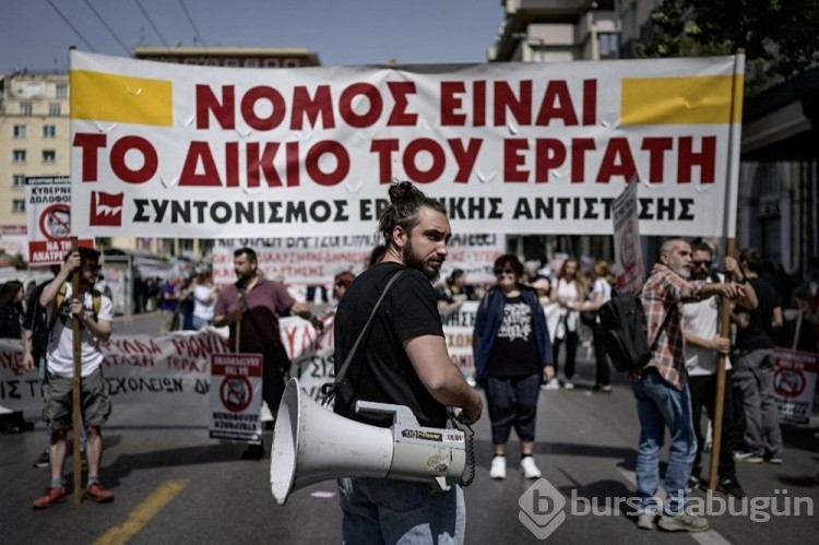 Yunanistan'da 24 saat sürecek grev hayatı durma noktasına getirdi
