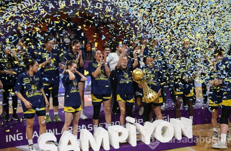 Kadınlar Basketbol Süper Ligi şampiyonu Fenerbahçe, kupasını aldı
