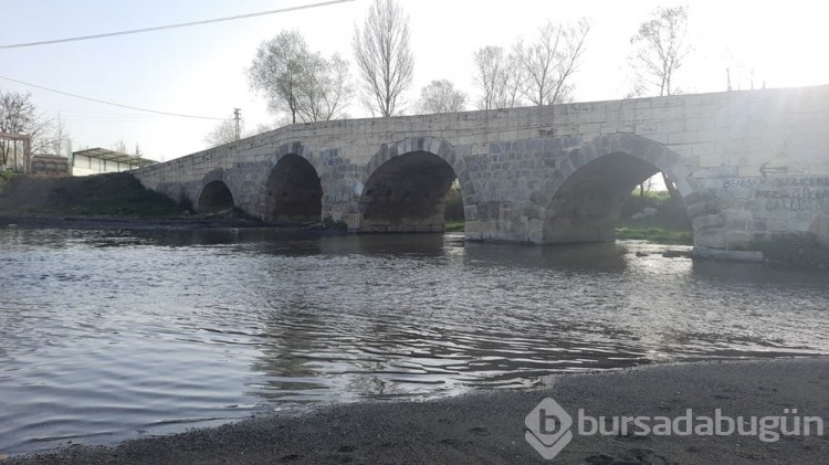 Depremden sonra 2 bin yıllık köprüde çatlak dahi oluşmadı
