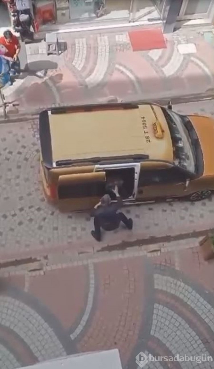 Maskeli ve silahlı kuyumcu soygunu: Taksi şoförünü de dövüp bagaja kitlemişler
