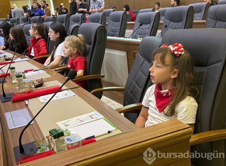 Bursa'da Meclis oturumunu bu sefer çocuklar açtı 
