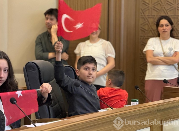 Bursa'da Meclis oturumunu bu sefer çocuklar açtı 
