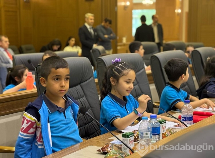 Bursa'da Meclis oturumunu bu sefer çocuklar açtı 
