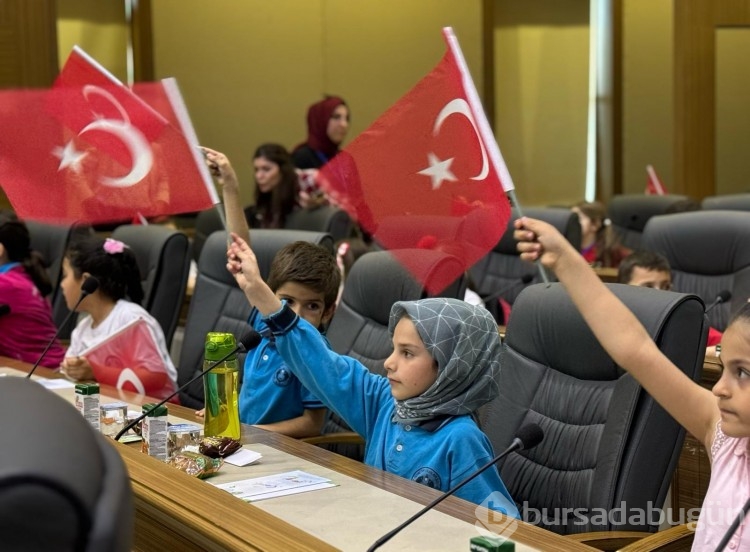 Bursa'da Meclis oturumunu bu sefer çocuklar açtı 
