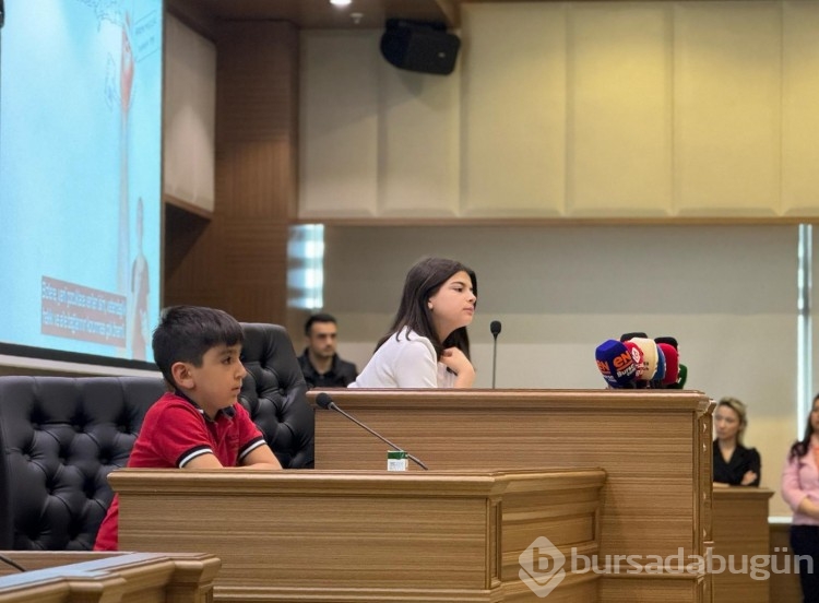 Bursa'da Meclis oturumunu bu sefer çocuklar açtı 
