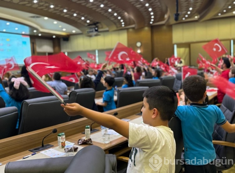 Bursa'da Meclis oturumunu bu sefer çocuklar açtı 
