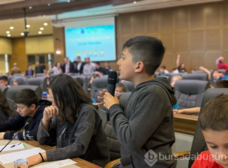 Bursa'da Meclis oturumunu bu sefer çocuklar açtı 
