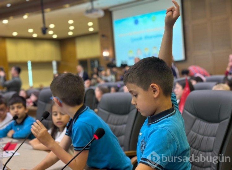 Bursa'da Meclis oturumunu bu sefer çocuklar açtı 
