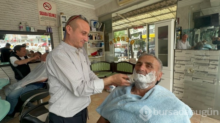 Önce hayatını kurtardı sonra tıraşını tamamladı
