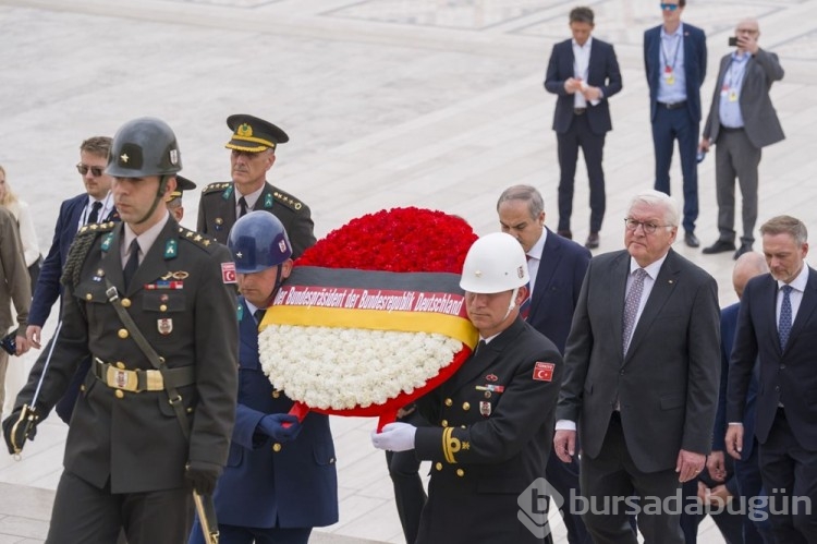 Almanya Cumhurbaşkanı Steinmeier'den Anıtkabir'e ziyaret
