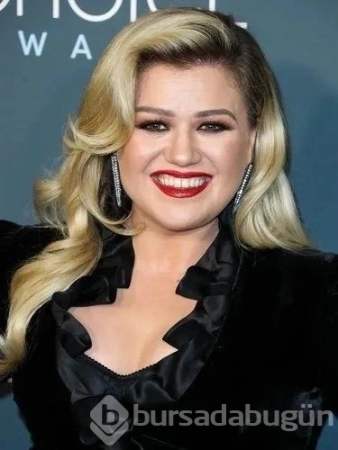 Şarkıcı Kelly Clarkson 20 kiloyu meğer böyle vermiş!