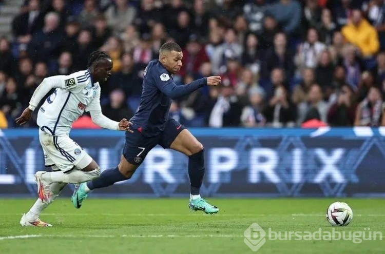 Gelmiş geçmiş en hızlı futbolcular: Süper Lig'in yıldızı ilk 3'te!