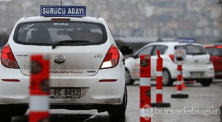 Trafikte yeni uygulama başladı: Bu kişiler ehliyet alamayacak!
