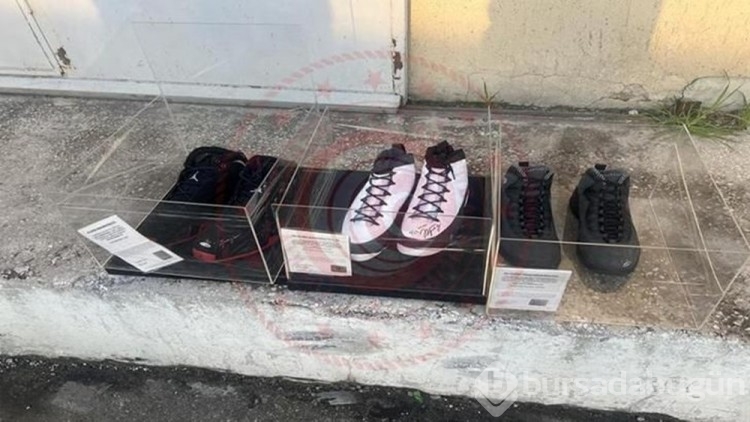 Ticaret Bakanlığı'ndan satılık Michael Jordan imzalı ayakkabı
