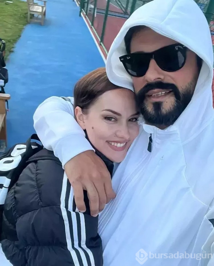 Burak Özçivit ile Fahriye Evcen'den aşk pozu!