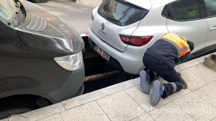 Avcılar'da kaldırım çöktü: 4 katlı bina boşaltıldı
