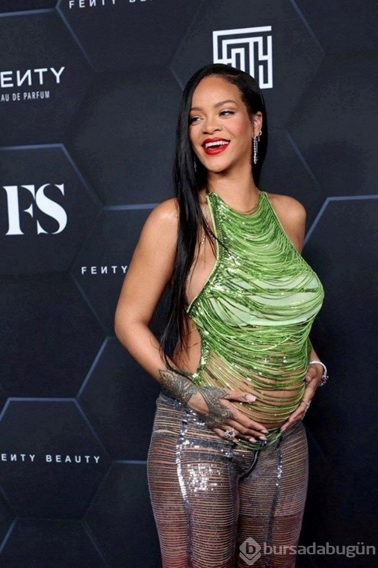 Rihanna 10 yıl sonra ilk kez profil fotoğrafını değiştirdi
