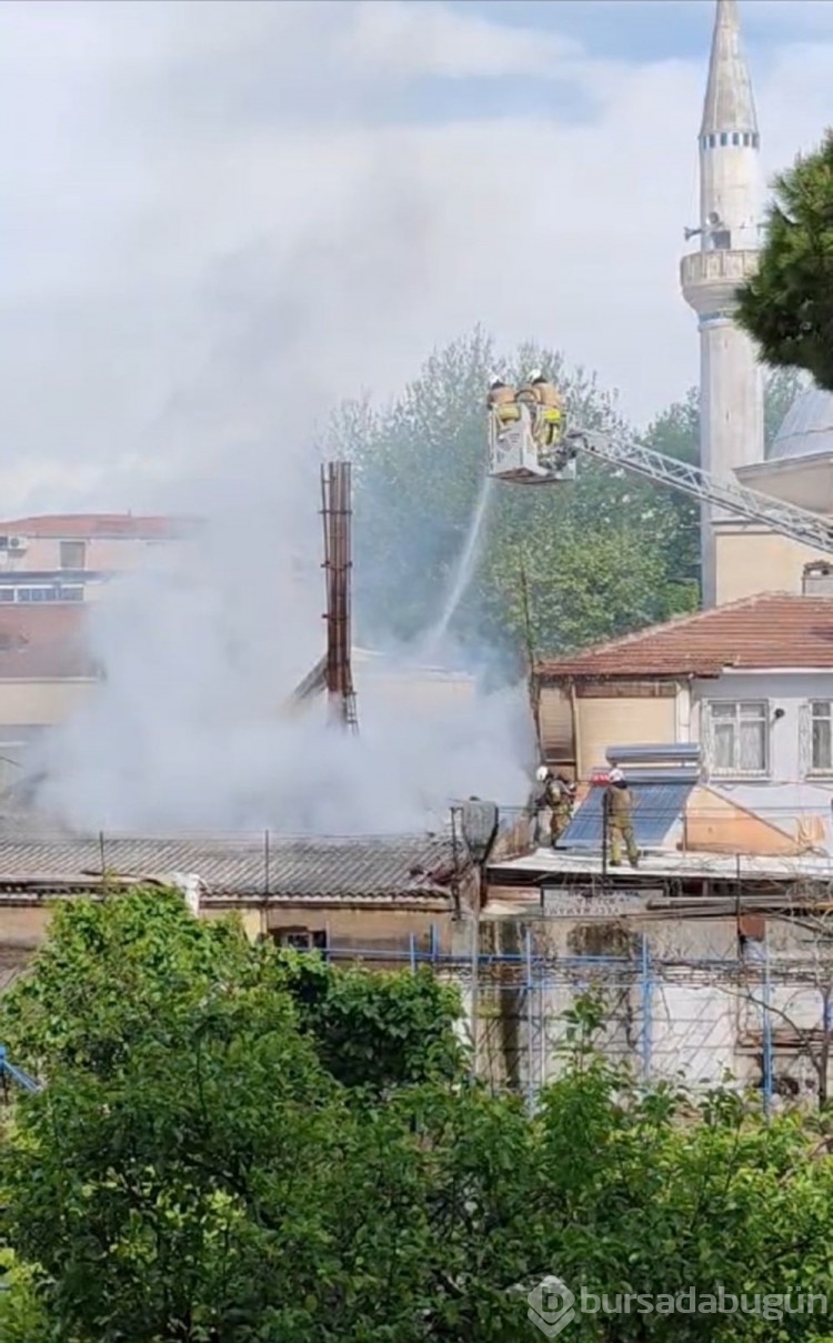 Maltepe'de tarihi Yalı Hamamı'nda yangın
