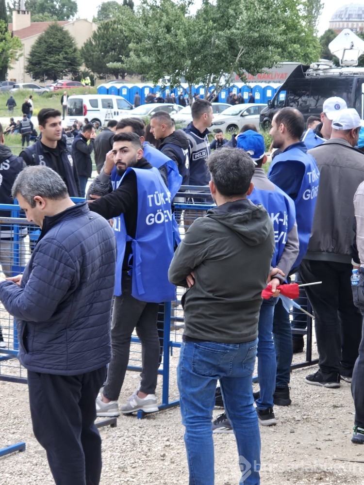 İşçiler 1 Mayıs için Bursa'da toplandı
