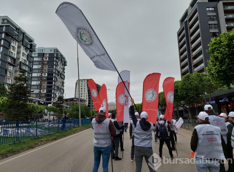 İşçiler 1 Mayıs için Bursa'da toplandı
