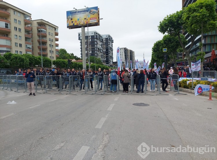 İşçiler 1 Mayıs için Bursa'da toplandı
