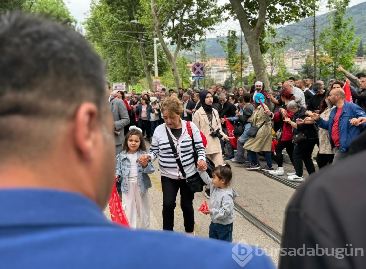 Bursa'da geleneksel 1 Mayıs coşkusu
