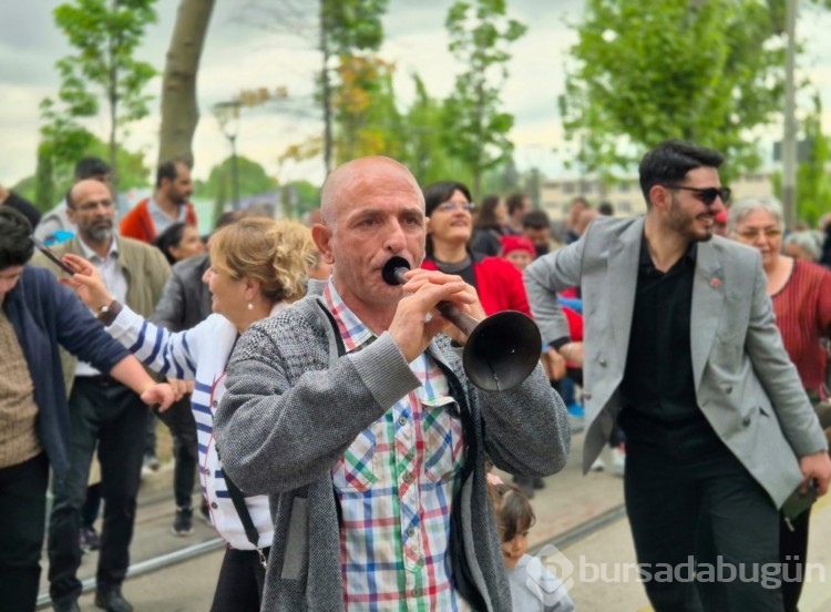 Bursa'da geleneksel 1 Mayıs coşkusu
