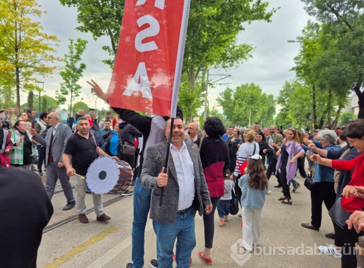 Bursa'da geleneksel 1 Mayıs coşkusu
