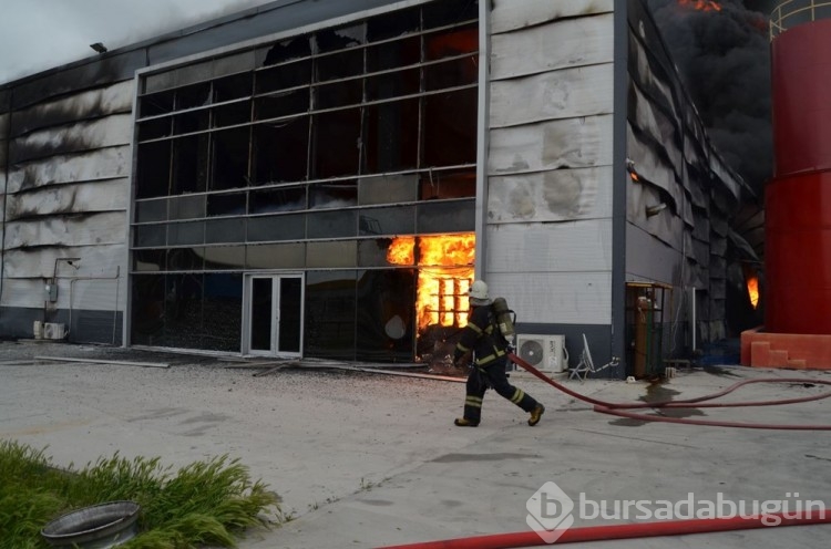 Aksaray'da yağ fabrikasında yangın