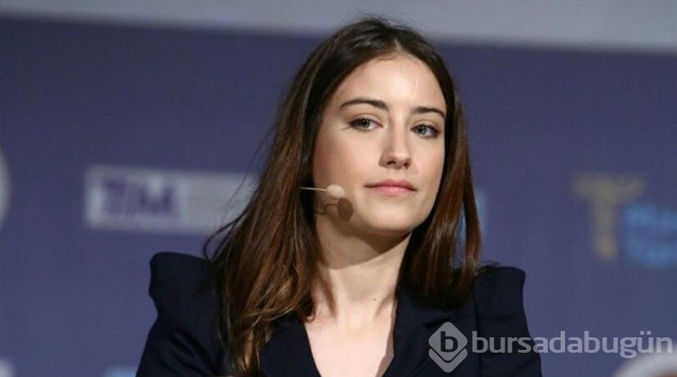 "Hazal Kaya'nın annesi, kiracısıyla birbirine girdi" haberleri gündemde!