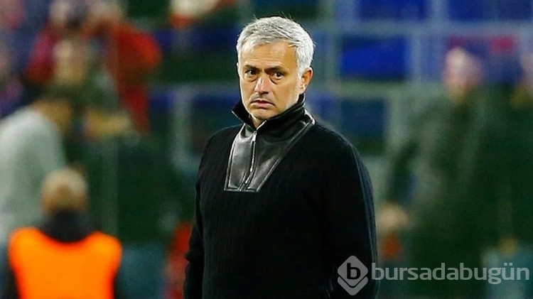 Jose Mourinho, Dybala ve Lukaku'yla birlikte gelecek
