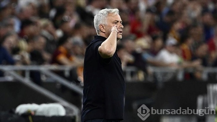 Jose Mourinho, Dybala ve Lukaku'yla birlikte gelecek
