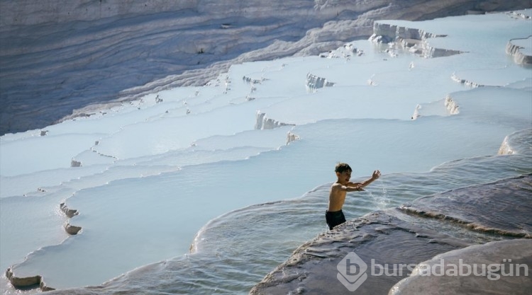 'Beyaz cennet' Pamukkale her mevsim rağbet görüyor
