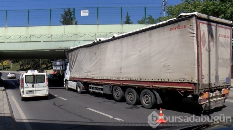 Bakırköy'deki sabıkalı üst geçitte yine kaza 